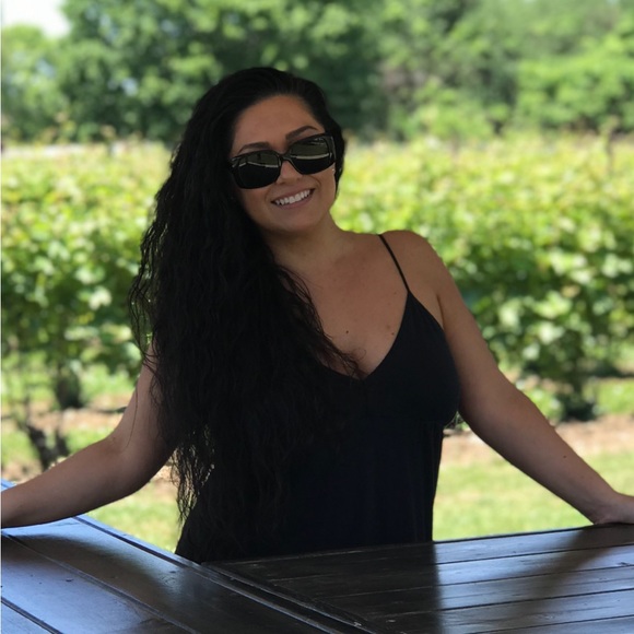 Meet your Posher - Picture 5 of 7